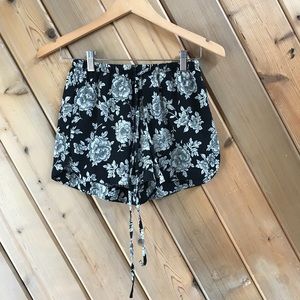 Floral fabric shorts